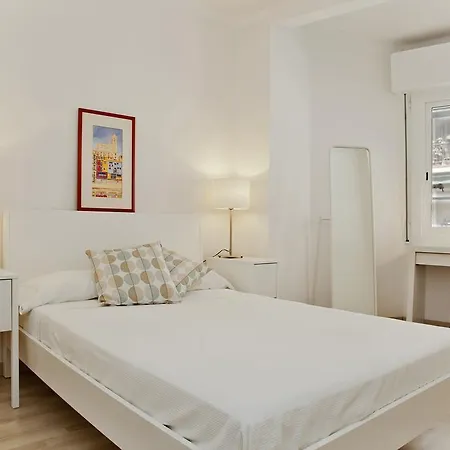 Flateli Roger 2 Apartment *