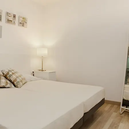 Apartamento Flateli Roger 2 *